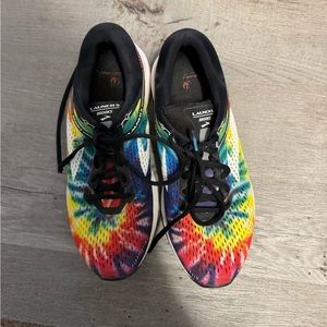 Brooks, launch 5, size 9 tennis shoes, tie dye